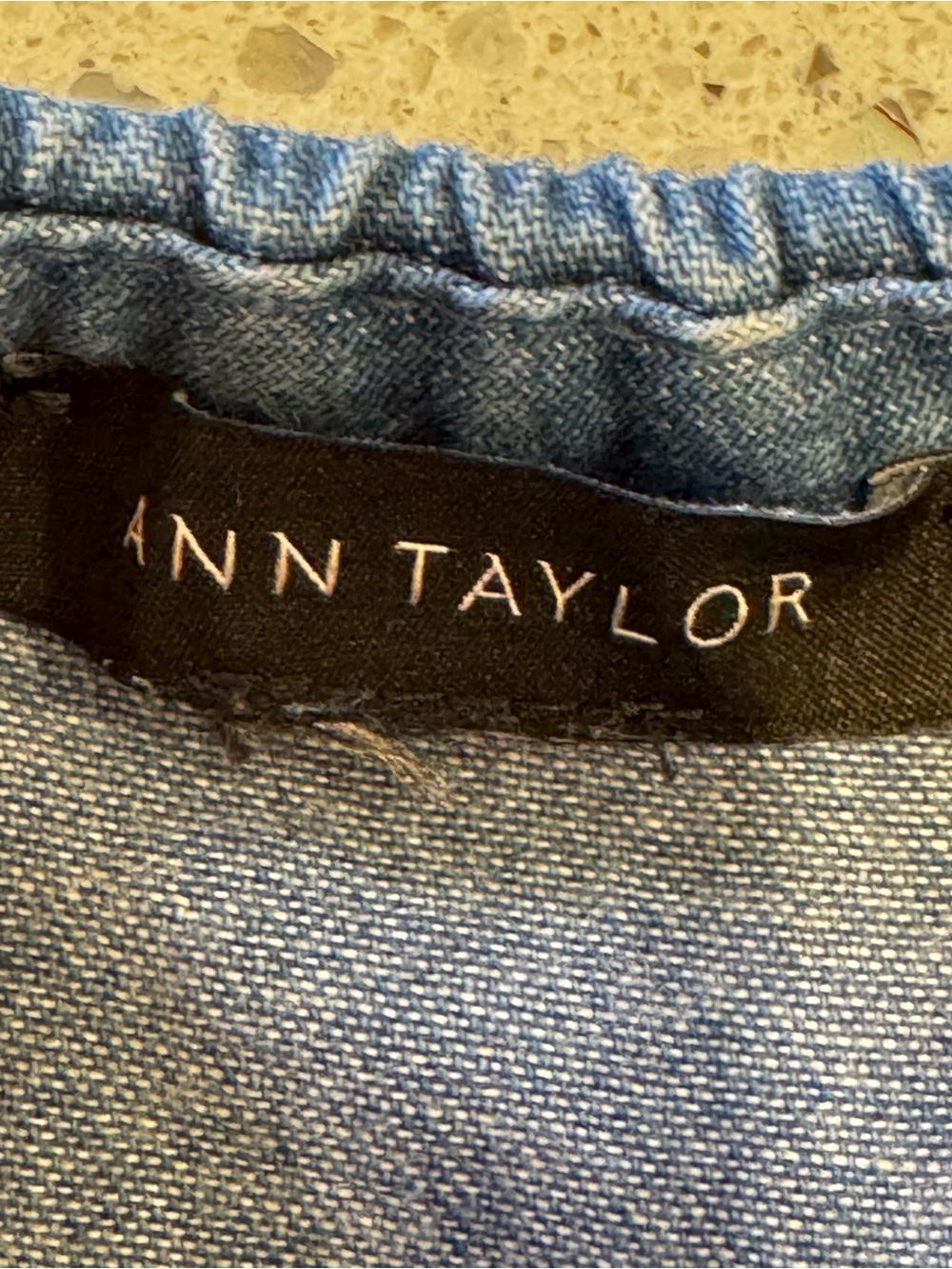 Ann Taylor Chambray Peasant Blouse Blue Long Sleeve Cotton Top Medium/Large - Picture 3 of 9